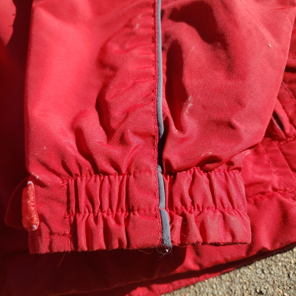 Women’s Red and White Columbia jacket SMALL - Picture 14 of 16